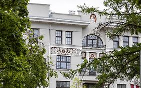 Biblioteka Garden View Studio Apartment Riga